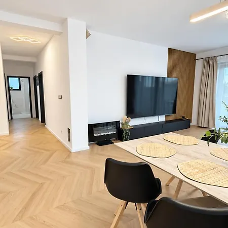 Ac Family House With Jacuzzi & Garden,