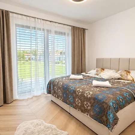 Ac Family House With Jacuzzi & Garden,