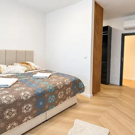 Будинок відпочинку Ac Family House With Jacuzzi & Garden, Miloslavov